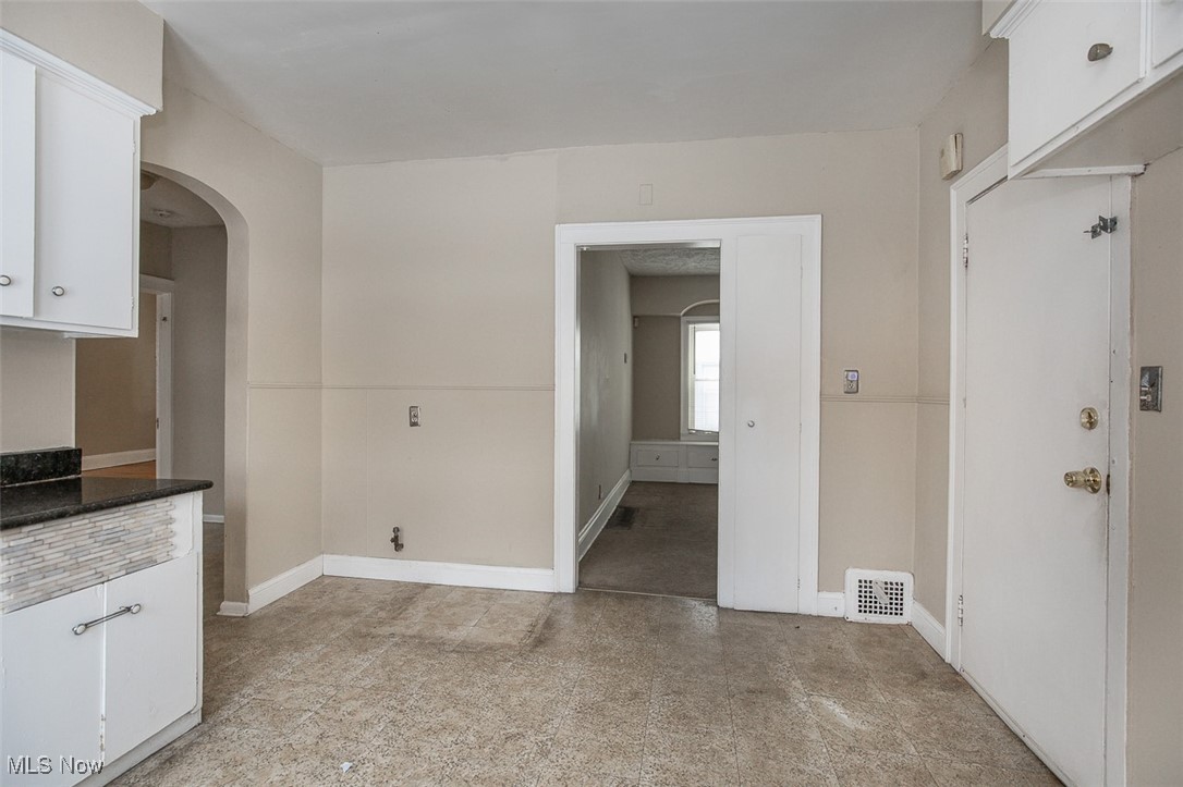 1526 Eddington Road East Cleveland OH 44118