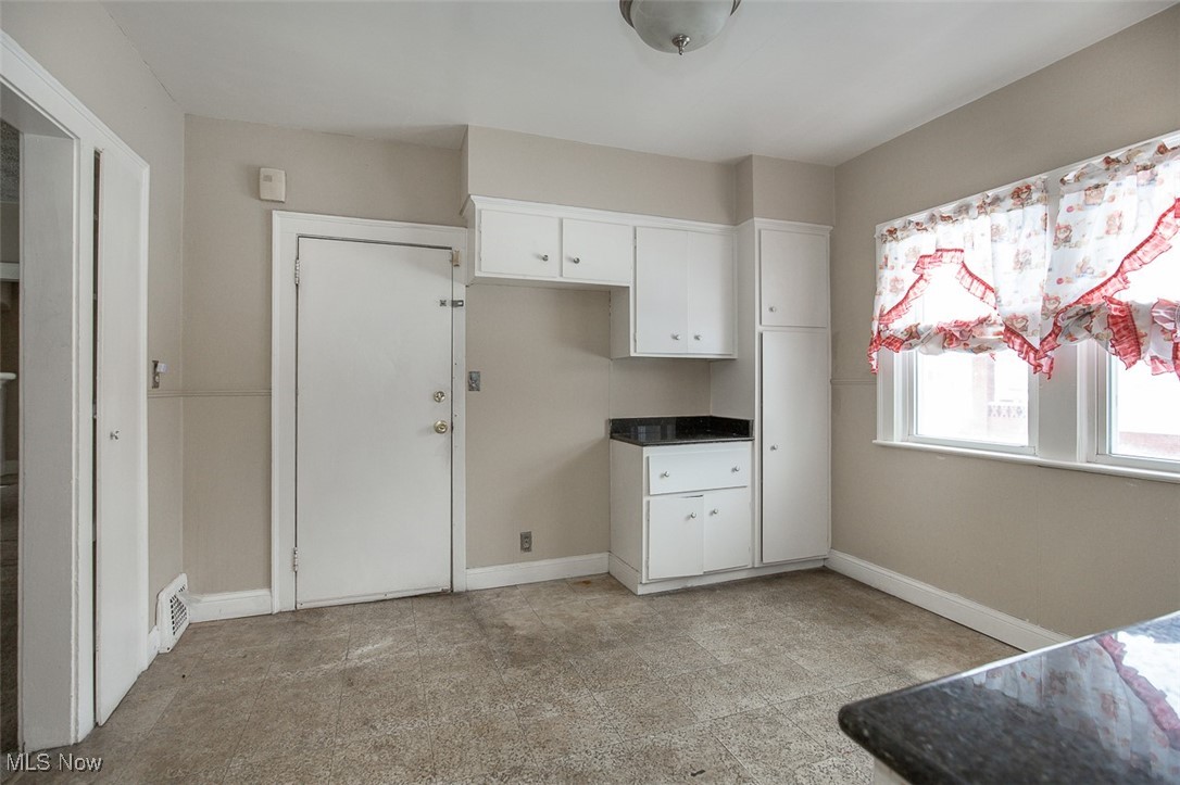 1526 Eddington Road East Cleveland OH 44118
