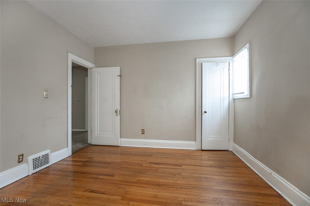 1526 Eddington Road East Cleveland OH 44118
