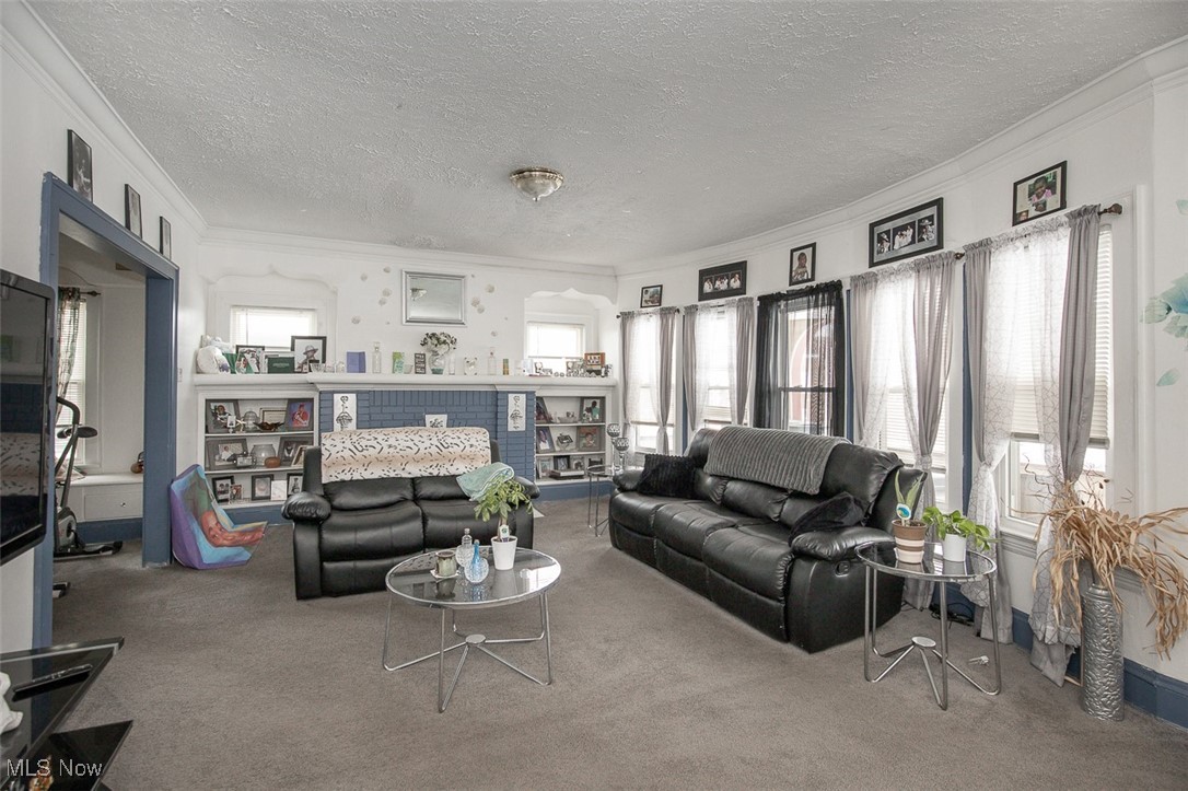 1526 Eddington Road East Cleveland OH 44118