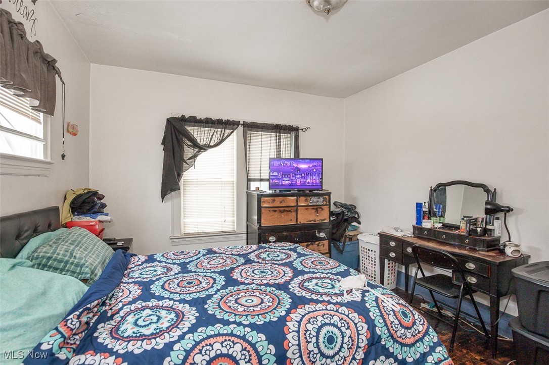 1526 Eddington Road East Cleveland OH 44118