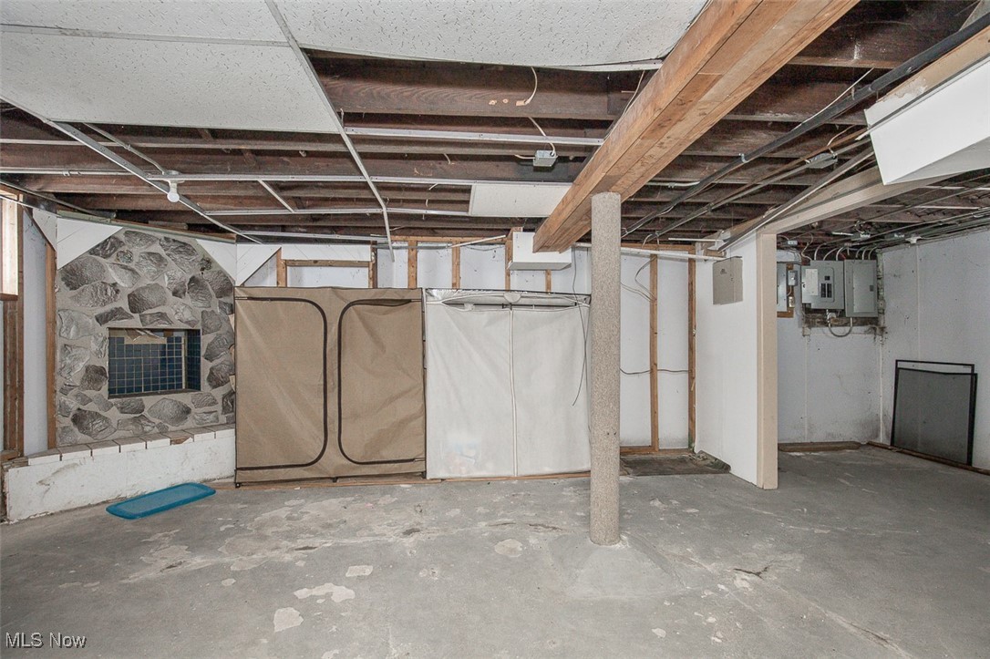 1526 Eddington Road East Cleveland OH 44118