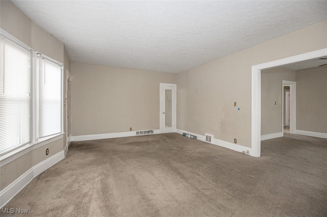 1526 Eddington Road East Cleveland OH 44118