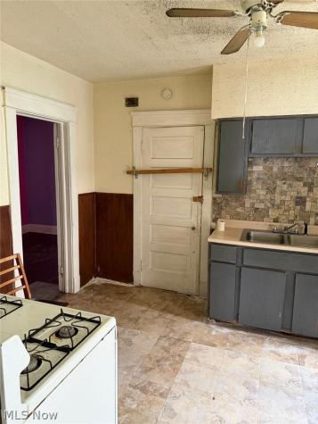 13709 Earlwood Road Cleveland OH 44110