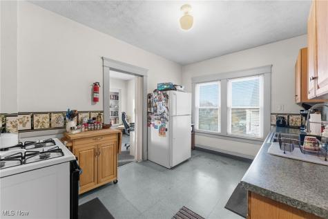 3673 W 48th Street Cleveland OH 44102