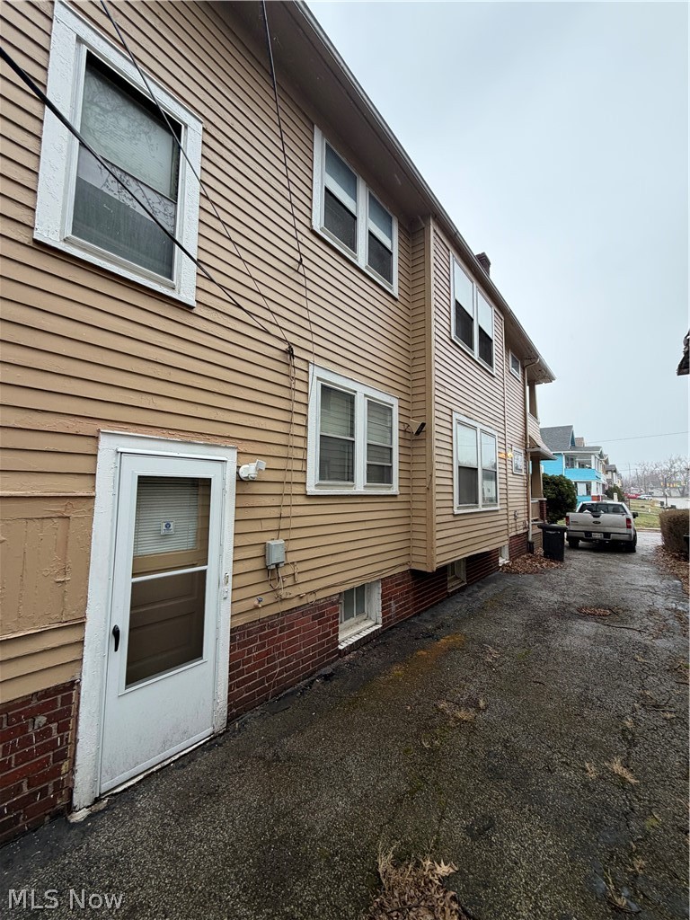14520 Dover Avenue Cleveland OH 44112