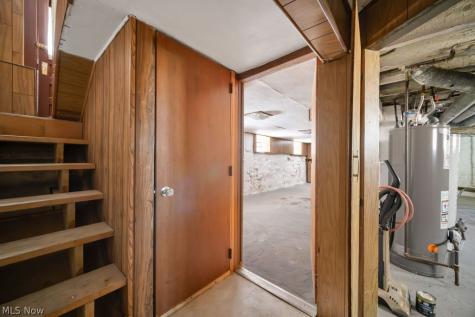 2023 Robin Street Lakewood OH 44107