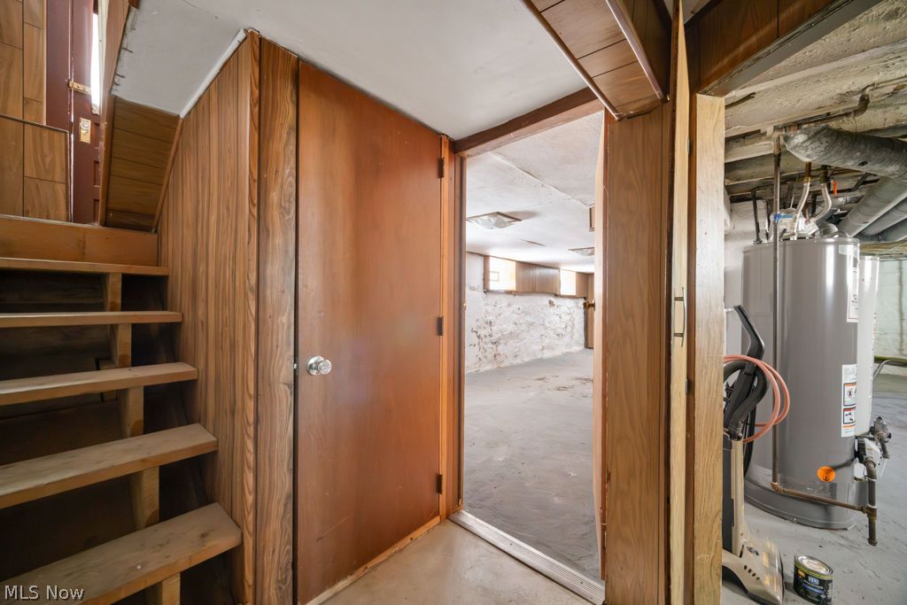 2023 Robin Street Lakewood OH 44107