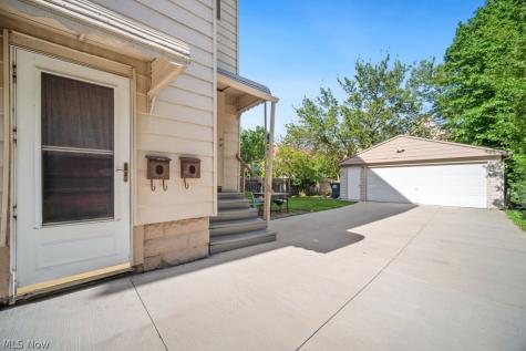 2023 Robin Street Lakewood OH 44107