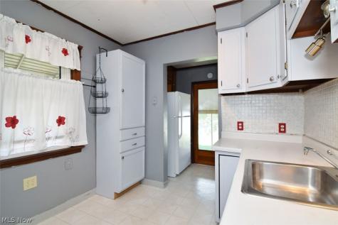4409 Alpha Avenue Newburgh Heights OH 44105