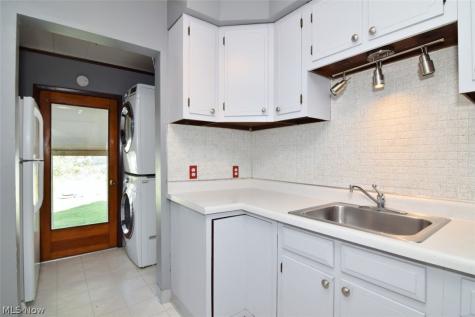 4409 Alpha Avenue Newburgh Heights OH 44105