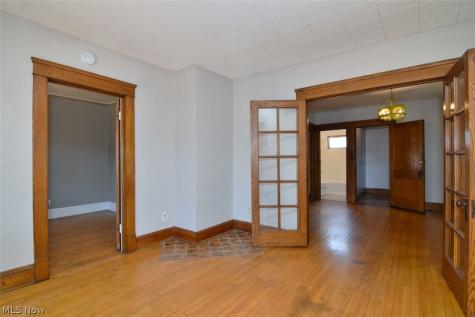 4409 Alpha Avenue Newburgh Heights OH 44105