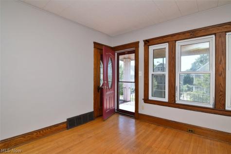 4409 Alpha Avenue Newburgh Heights OH 44105