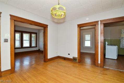 4409 Alpha Avenue Newburgh Heights OH 44105