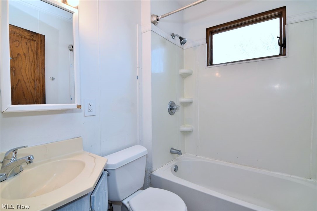 4409 Alpha Avenue Newburgh Heights OH 44105