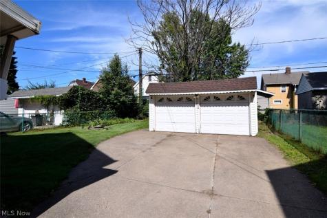 4409 Alpha Avenue Newburgh Heights OH 44105