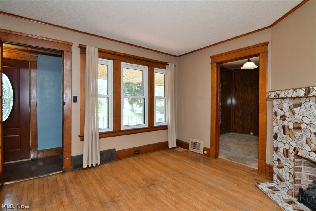 4409 Alpha Avenue Newburgh Heights OH 44105