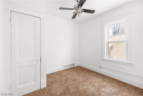 3978 E 55th Street Newburgh Heights OH 44105