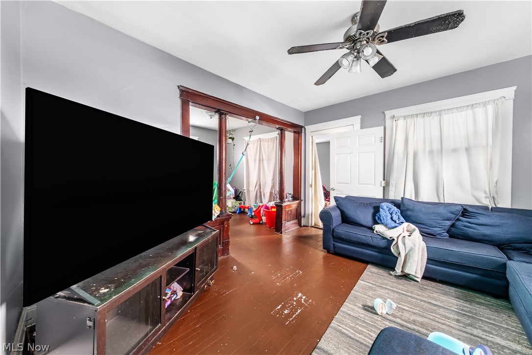 3978 E 55th Street Newburgh Heights OH 44105