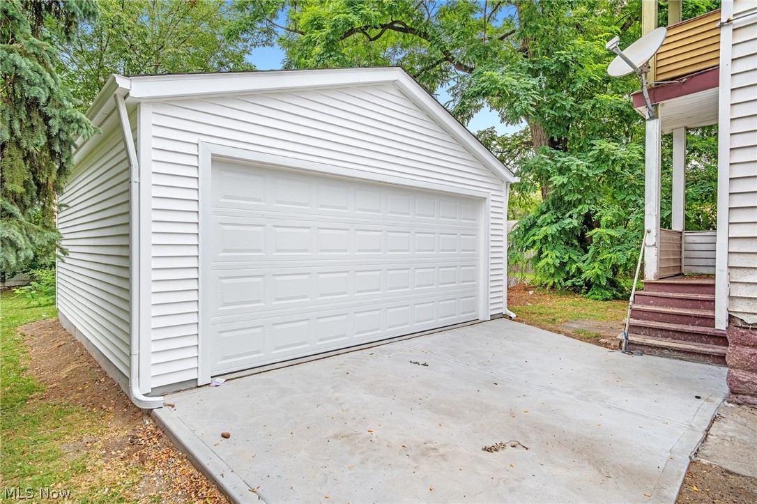 3978 E 55th Street Newburgh Heights OH 44105
