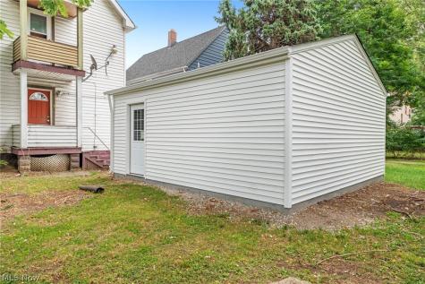 3978 E 55th Street Newburgh Heights OH 44105