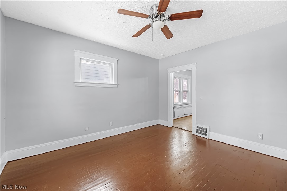 3978 E 55th Street Newburgh Heights OH 44105