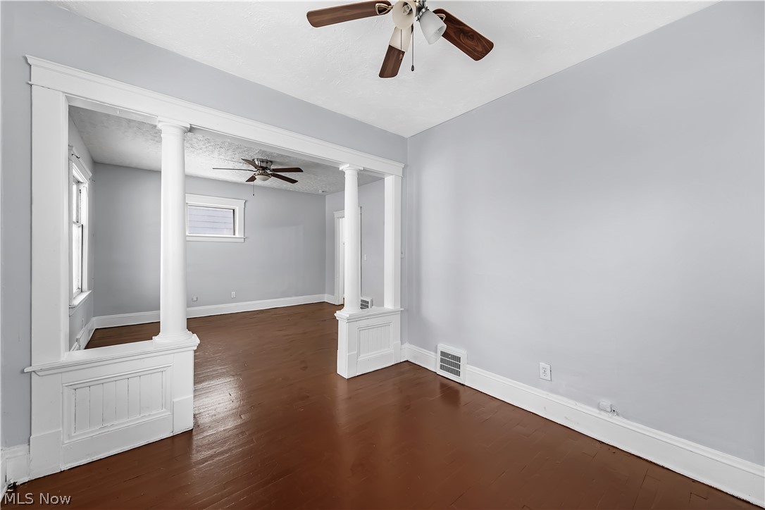 3978 E 55th Street Newburgh Heights OH 44105