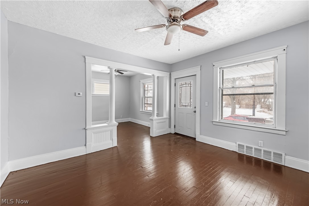 3978 E 55th Street Newburgh Heights OH 44105