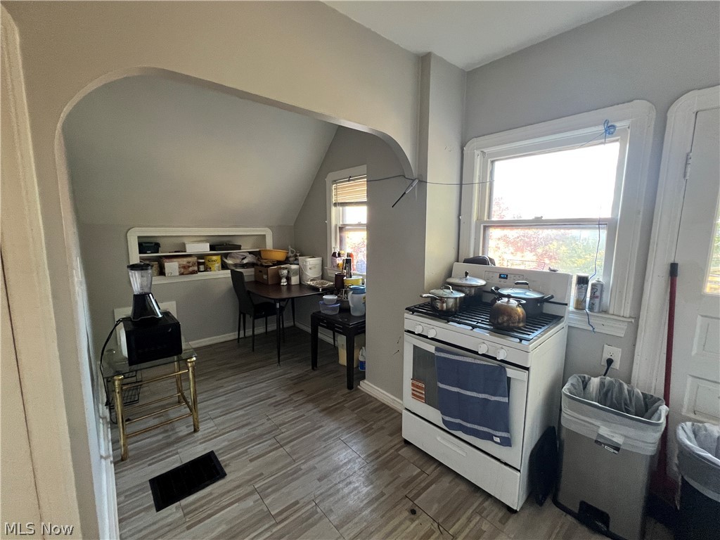 4004 Carlyle Avenue Cleveland OH 44109