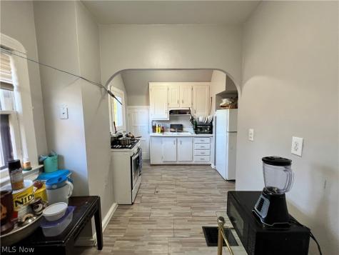 4004 Carlyle Avenue Cleveland OH 44109