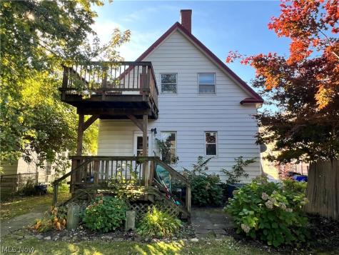 4004 Carlyle Avenue Cleveland OH 44109