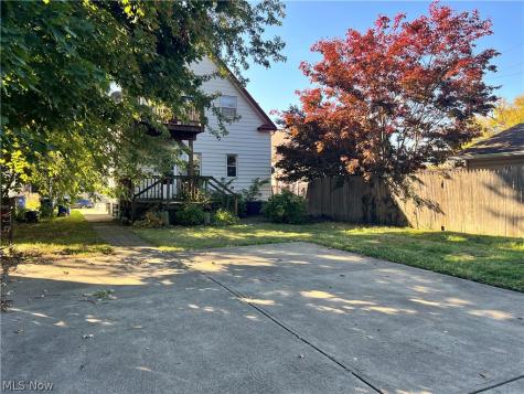 4004 Carlyle Avenue Cleveland OH 44109