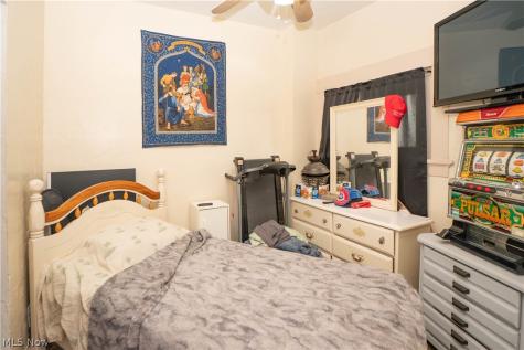1302 Fulton Road NW Canton OH 44703