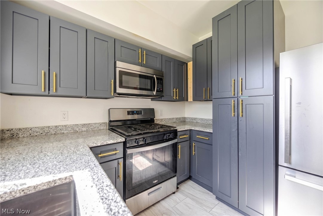 1471 E 118th Street Cleveland OH 44106