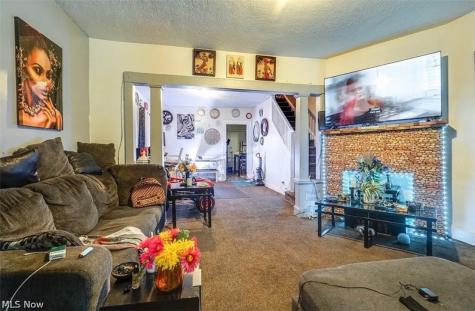 1471 E 118th Street Cleveland OH 44106