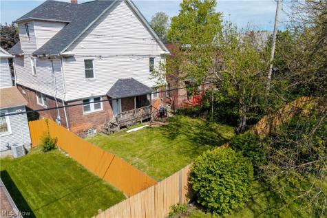 1471 E 118th Street Cleveland OH 44106