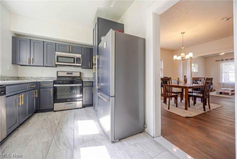 1471 E 118th Street Cleveland OH 44106