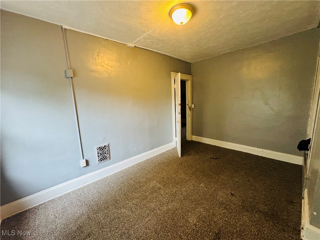9013 Harris Avenue Cleveland OH 44104