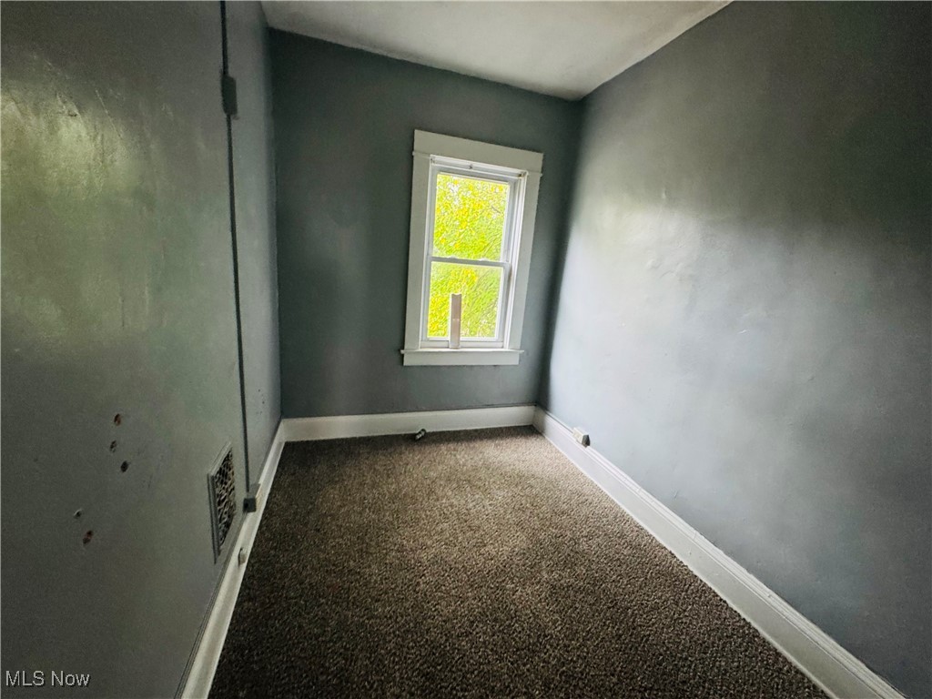 9013 Harris Avenue Cleveland OH 44104
