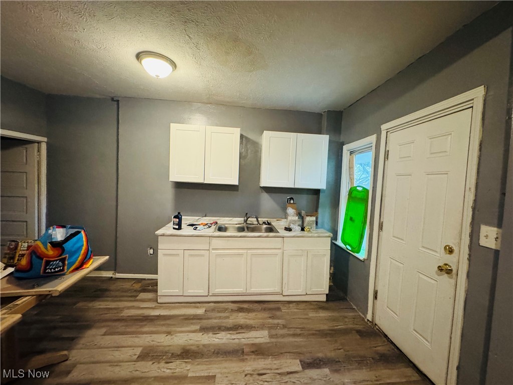 9013 Harris Avenue Cleveland OH 44104