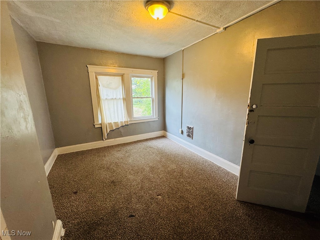 9013 Harris Avenue Cleveland OH 44104