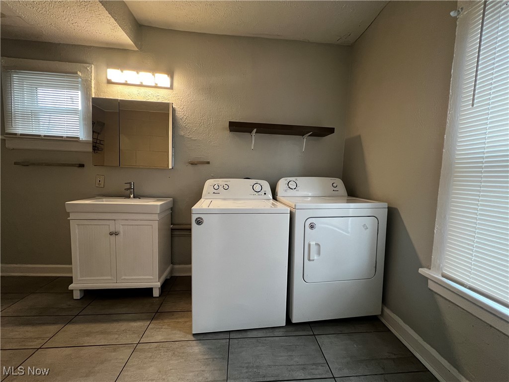 2602 Vega Avenue Cleveland OH 44113