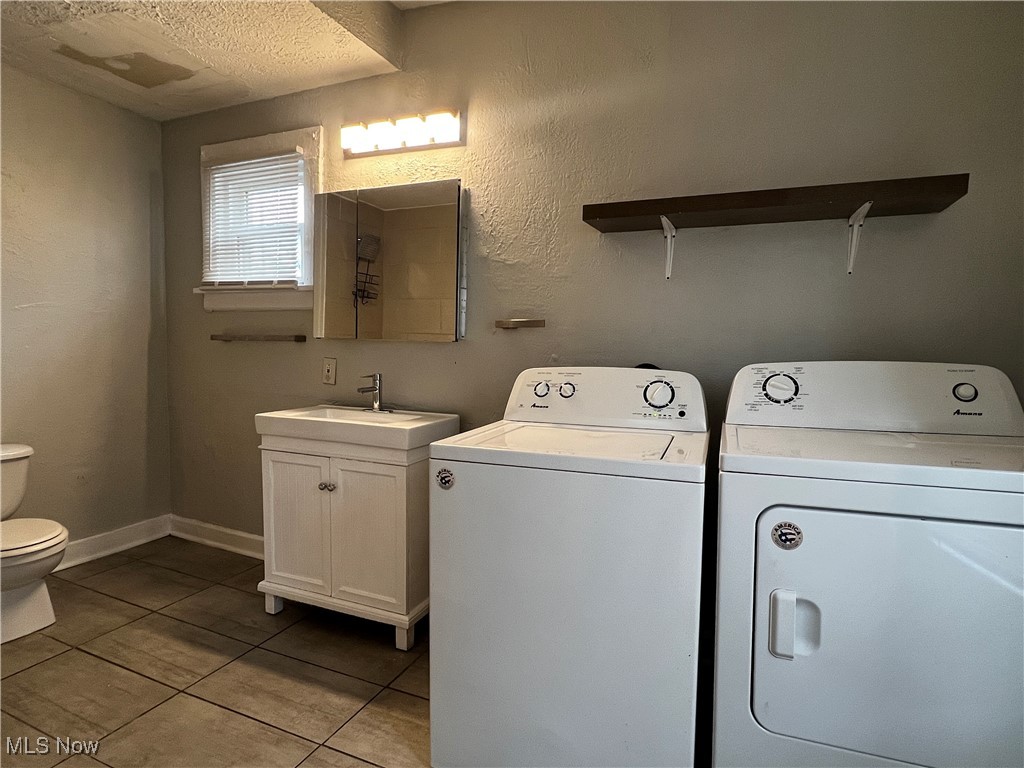 2602 Vega Avenue Cleveland OH 44113