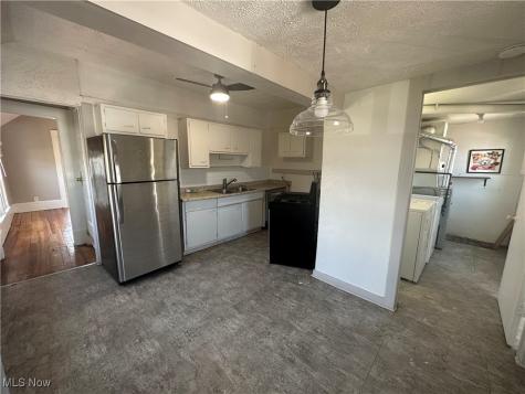 2602 Vega Avenue Cleveland OH 44113