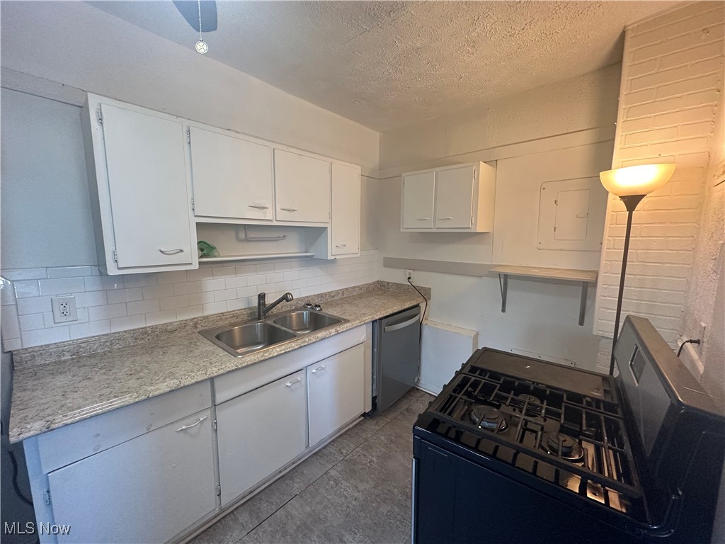 2602 Vega Avenue Cleveland OH 44113