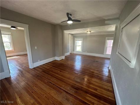 2602 Vega Avenue Cleveland OH 44113