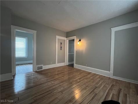 2602 Vega Avenue Cleveland OH 44113