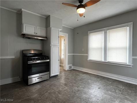 2602 Vega Avenue Cleveland OH 44113