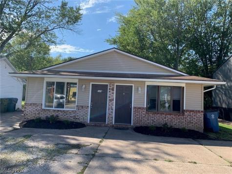326/328 Abbe Road Sheffield Lake OH 44054
