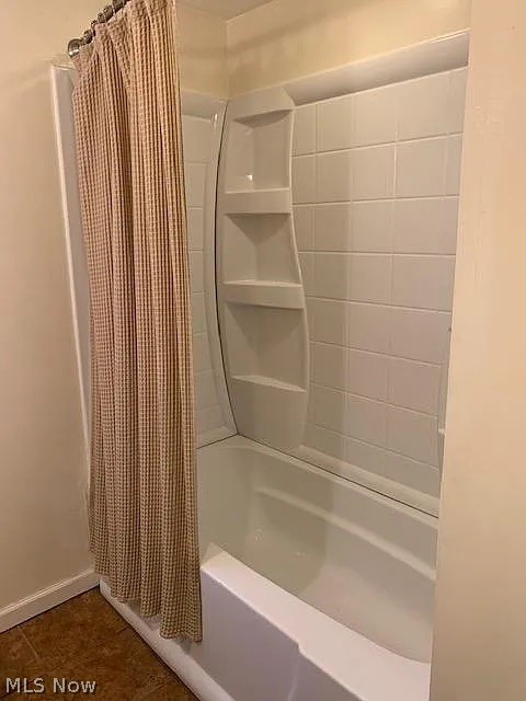 2312 Milton Road Cleveland OH 44118